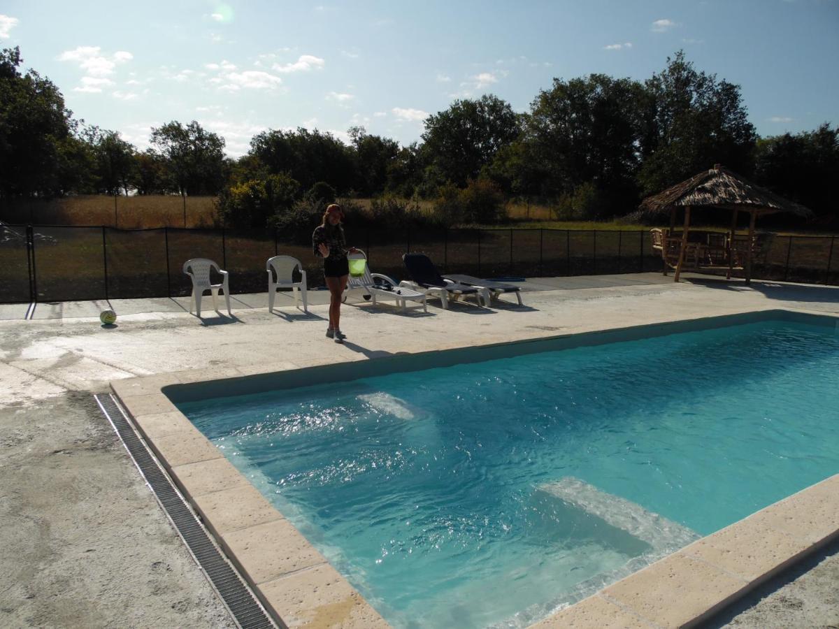 Camping Les Paillotes Payrac Exterior photo