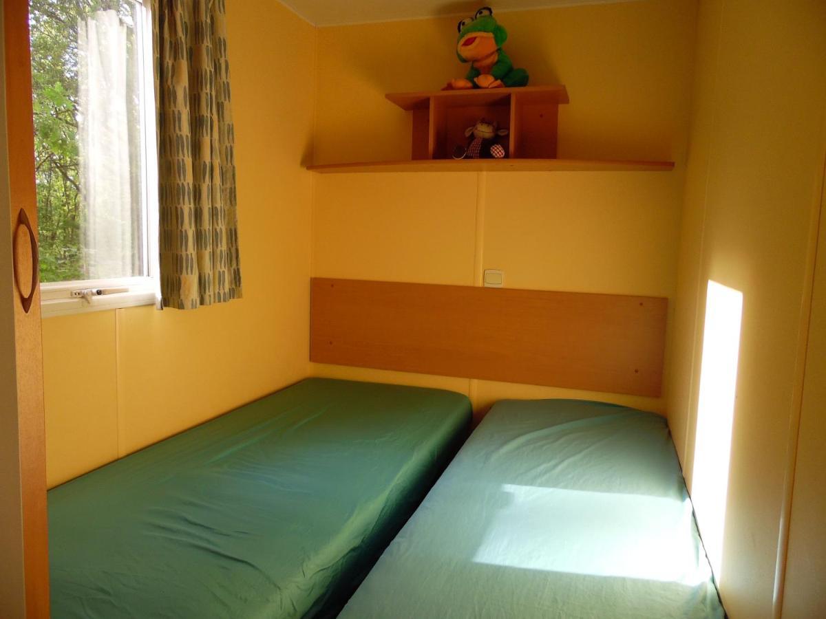 Camping Les Paillotes Payrac Exterior photo