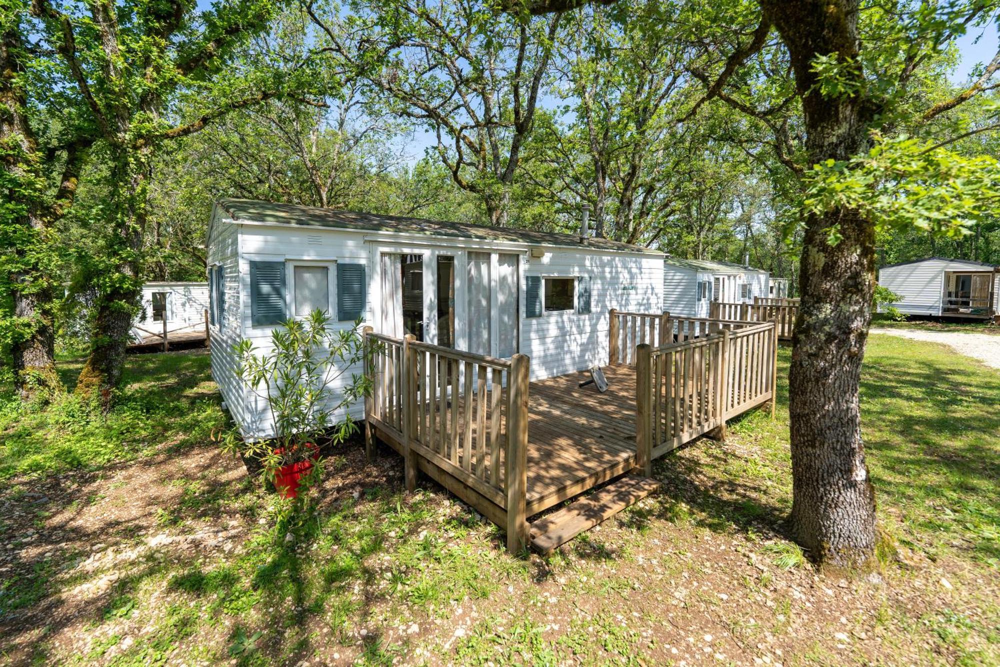 Camping Les Paillotes Payrac Exterior photo